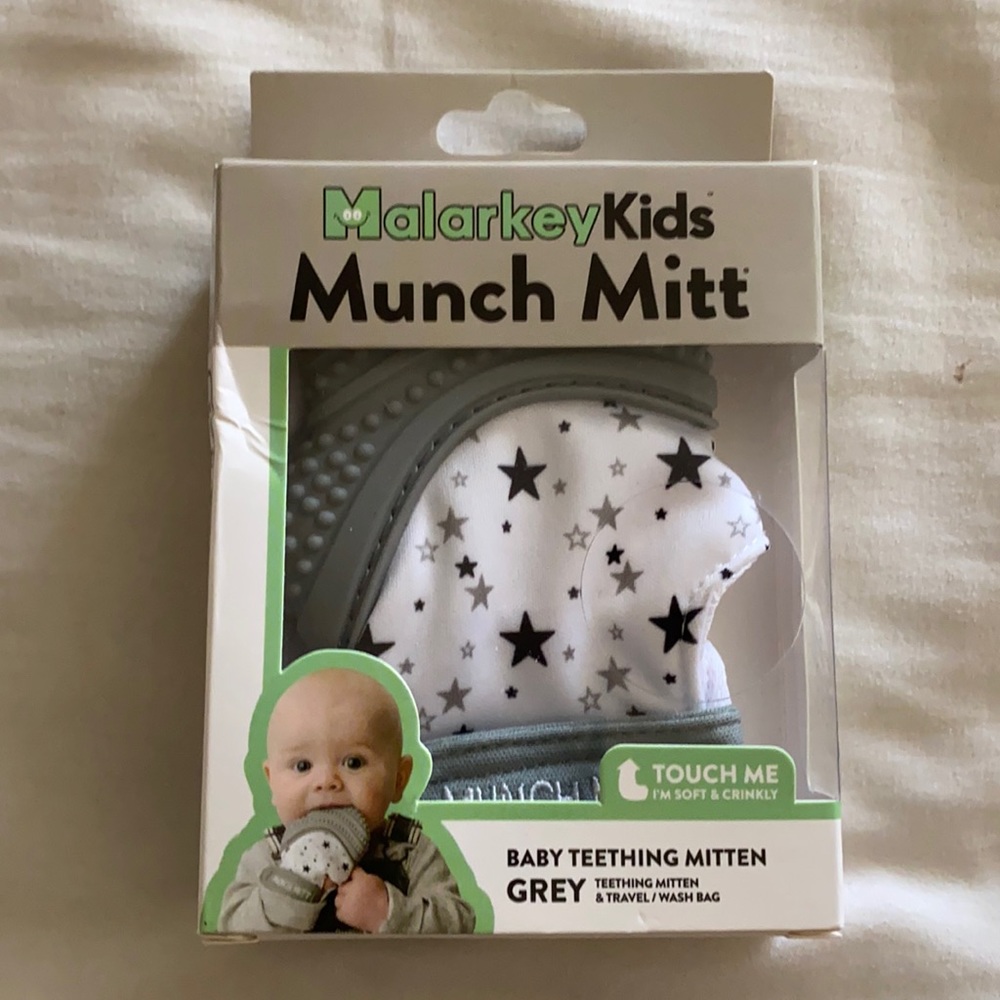 Malarkey Kids grey star munch mitt
